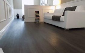 Hs4U The Chic Luxury Apartment